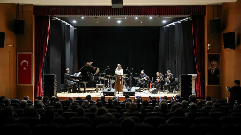 33. Adalet ve Demokrasi Haftası Fide Köksal Konseriyle Tamamlandı