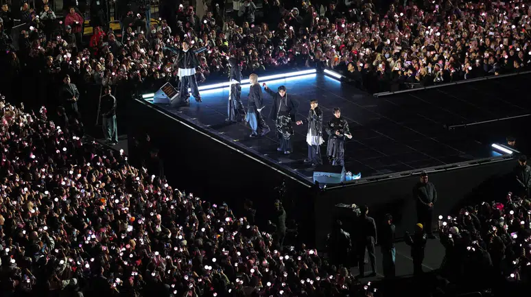 BTS geri dönüş konseriyle sahneye damga vurdu: K-pop’ta yeni dönem resmen başladı