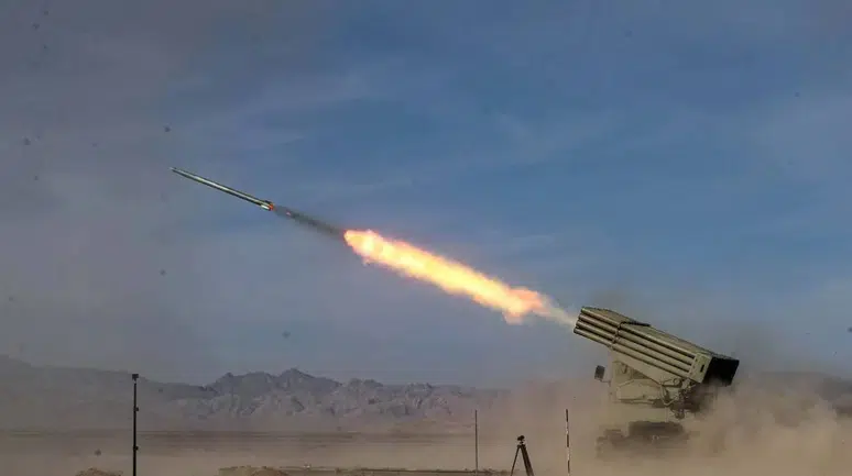 İran, İsrail'e karşı ilk kez Nasrallah füzesini fırlattı