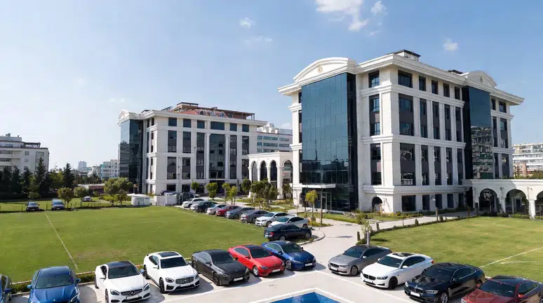Özel okul fiyatları cep yakıyor: 2026-2027 ücretleri milyonları aştı