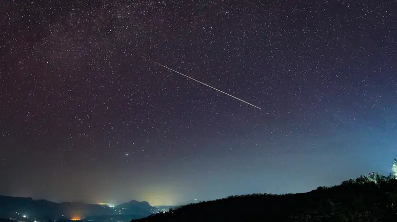 Ateş Topları Geceyi Aydınlatacak: Gökyüzünde Dev Meteor Yağmuru!