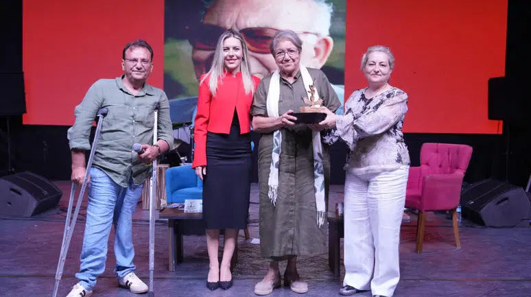 Burhaniye Kitap Fuarı'nda kültür ve sanat dolu etkinlikler gerçekleştirildi