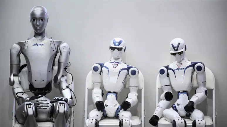 Çinli Unitree’den yüksek hızlı insansı robot: 2 metre zıplayabiliyor