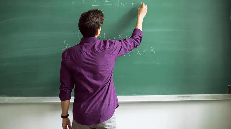 Ücretli öğretmenler ve usta öğreticiler özlük hakları için acil düzenleme talep ediyor!