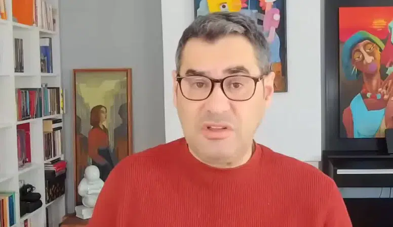 Gazeteci Enver Aysever, YouTube'da Söylediği Sözler Nedeniyle Tutuklandı!