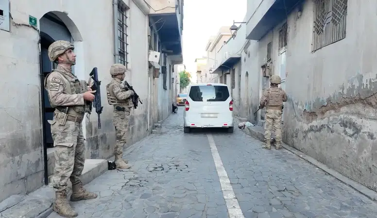 DEAŞ'a karşı 28 ilde düzenlenen operasyonda 83 şüpheli yakalandı