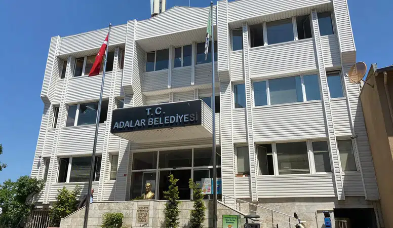 Adalar Belediye Başkan Vekili Medine Pamuk sağlık sorunları nedeniyle istifa etti