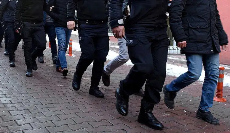 1,8 Milyar Liralık Yasa Dışı Bahis Ağına Operasyon: 4 İlde 32 Gözaltı, 2 Şüpheli Firarda!