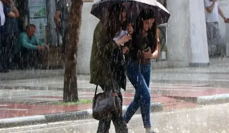 Yağışlı Hava Türkiye'yi Etkisi Altına Alıyor! Meteoroloji'den 81 İl İçin Yeni Hava Durumu Tahmini
