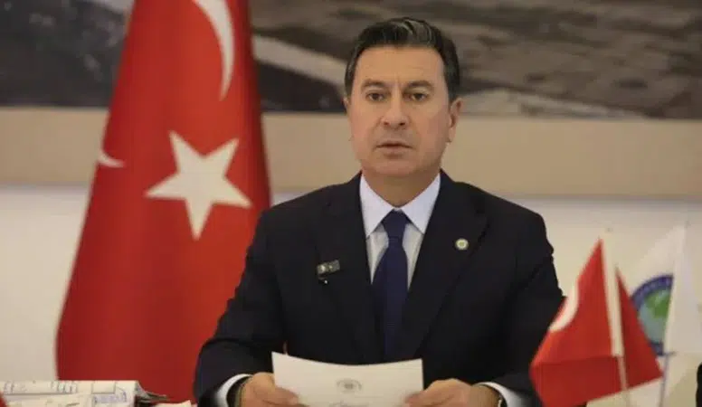 Muğla Büyükşehir Başkanı Ahmet Aras, CHP'den istifa etti