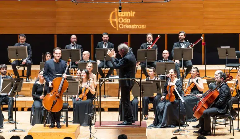 İzmir Oda Orkestrası, unutulmaz bir klasik müzik konserine ev sahipliği yaptı