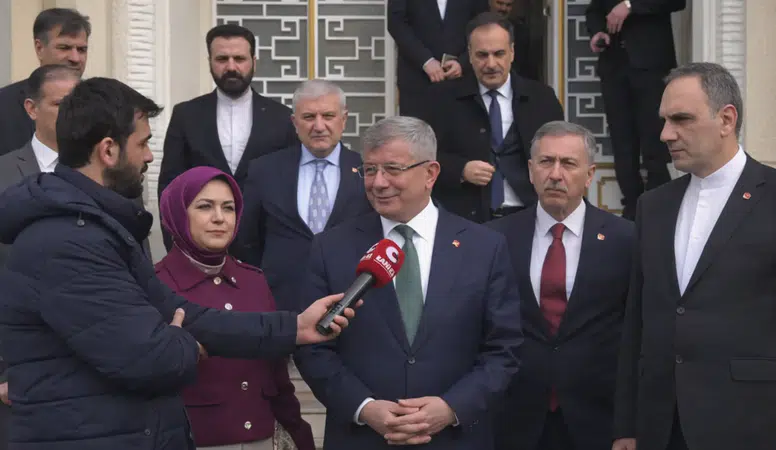 Davutoğlu’ndan bölge zirvesi çağrısı: Türkiye, İran, Mısır ve Suudi Arabistan bir araya gelmeli