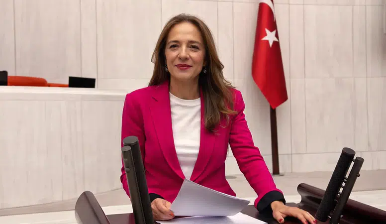 CHP'li Gamze İlgezdi: Emeklilerin bayram ikramiyesi açlıkla savaşıyor