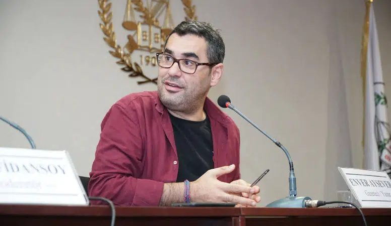 Gazeteci Enver Aysever'e "halkı kin ve düşmanlığa tahrik" suçlamasıyla iddianame düzenlendi