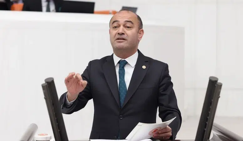 CHP'li Özgür Karabat: "Casusluk iddiaları hukuki dayanağı olmayan bir iftira ve meşru siyaseti hedef alıyor"