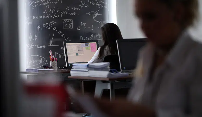 Eğitim-Bir-Sen: "Kadın kamu görevlileri çalışma süresi 32 saate düşürülmeli"