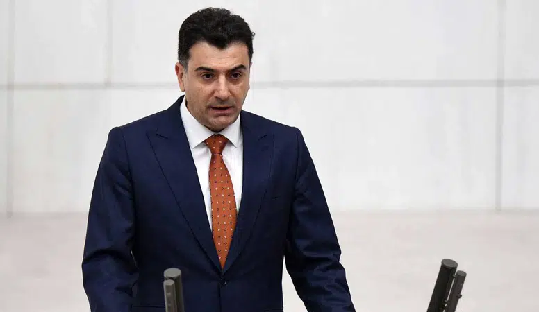 CHP'li Zeynel Emre'den İstanbul'daki cinayetle ilgili bakanlara yazılı soru önergesi!