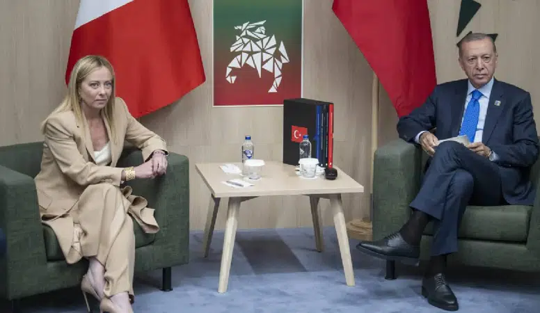 Erdoğan ve Meloni, Türkiye-İtalya ilişkilerini ve bölgesel istikrarı görüşmek üzere telefonda görüştü