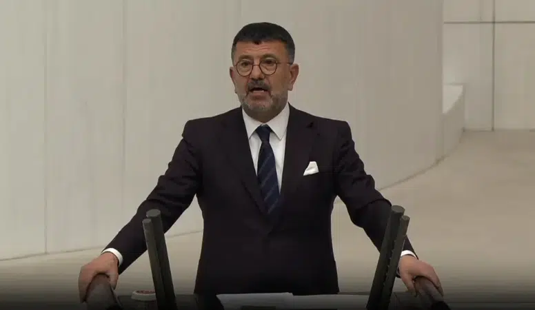 CHP'li Veli Ağbaba’dan işsizlik ve torba yasa çıkışı: “Diplomalı işsizler ordusu yarattılar”