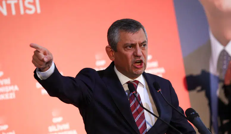 Özgür Özel: İktidar için Ekrem ve Mansur'la birlikte yürümeliyiz!