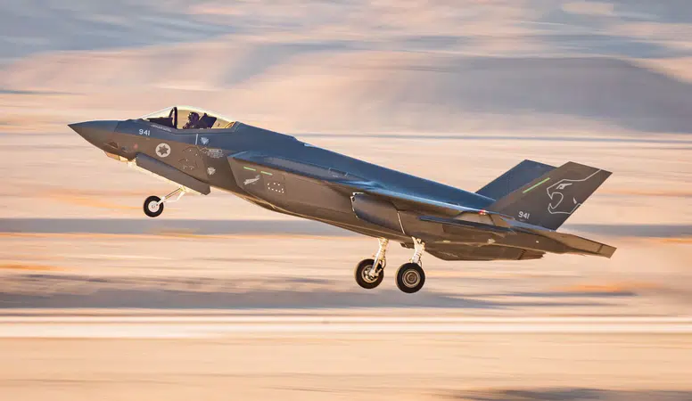 İsrail: "F-35 savaş uçağı İran’a ait bir jeti düşürdü"