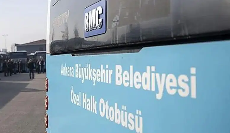 Ankara’da halk otobüsü üst geçide çarptı: 4 kişi yaşamını yitirdi, 13 kişi yaralandı