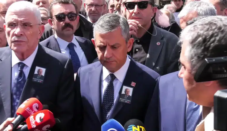 Özgür Özel'den Hüsamettin Cindoruk'a veda: “Bilgeliğinden her zaman istifade ettik”