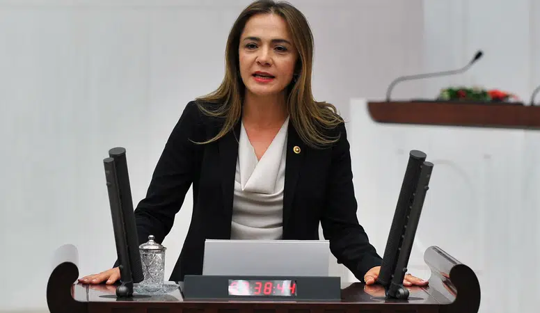 Gamze Akkuş İlgezdi’den TÜİK’in mutluluk verilerine sert tepki: Halkın gerçeğiyle örtüşmüyor