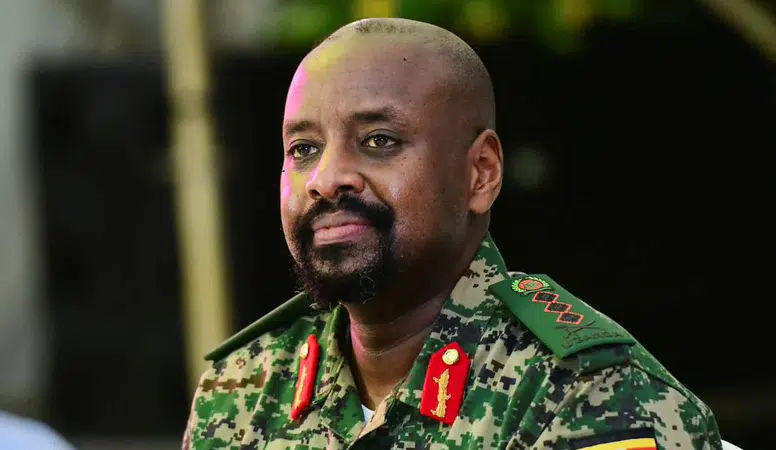 Uganda Genelkurmay Başkanı’ndan hadsiz açıklama: Türkiye'yi tehdit etti!