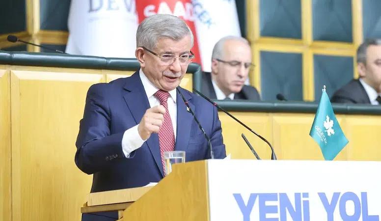 Ahmet Davutoğlu’ndan Tom Barrack tepkisi: “Ulusal egemenlik Washington’dan alınmaz”