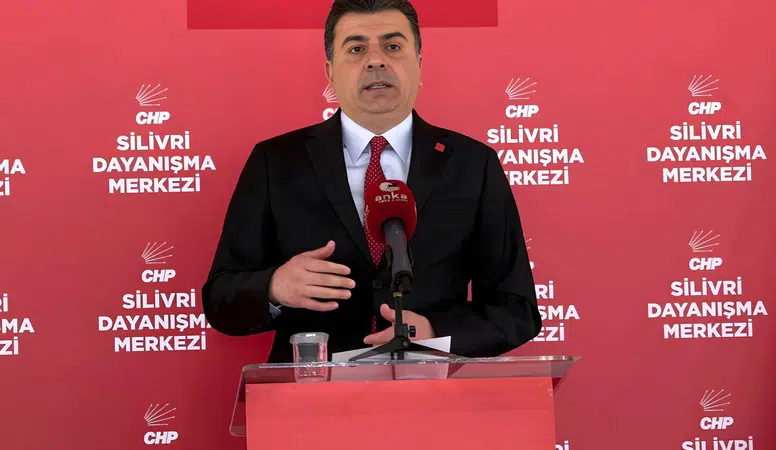 CHP Sözcüsü Zeynel Emre’den okul saldırıları ve Silivri çıkışı: “Bu enkazdan kurtuluşun yolu sandıktır”