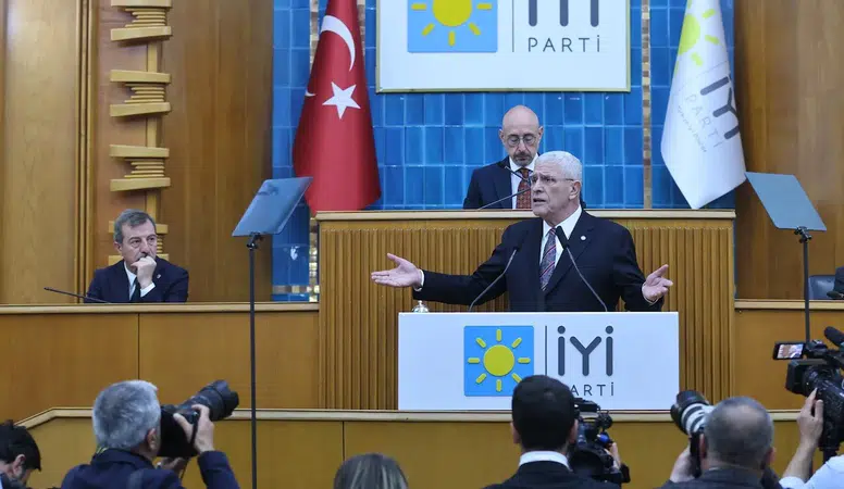 Müsavat Dervişoğlu’ndan İmralı ve Yeni Anayasa Tepkisi: “Cumhuriyet’in Temel Niteliklerini Tartıştırmam”