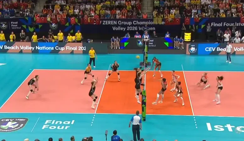 VakıfBank, CEV finalinde Eczacıbaşı’nı 3-1 mağlup ederek kupaya uzandı