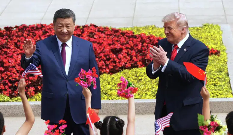 Trump ve Şi Cinping Pekin’de buluştu: Tokalaşma anı zirveye damga vurdu