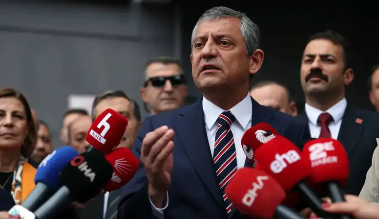 Özgür Özel: Mecliste DEM Parti ile görüşme ve bayram planlaması yapacağız