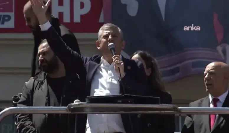 Özgür Özel Güvenpark’ta konuştu: 'Bu mesele CHP'nin iç meselesi değildir'