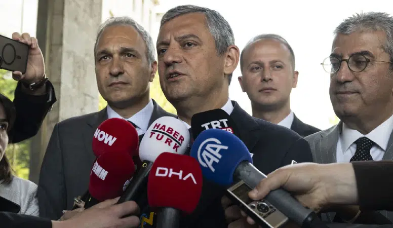 CHP’de “İstiklal Partisi” iddiası: Yeni parti ve domain tartışması kulisleri hareketlendirdi