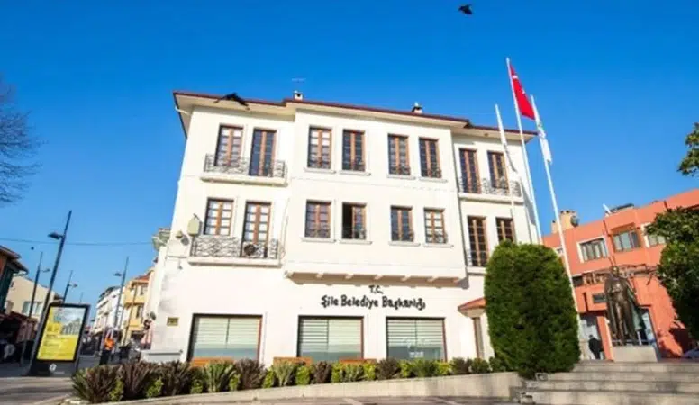 Şile Belediyesi'nde 3. dalga operasyon: 17 kişiden 13'ü tutuklandı