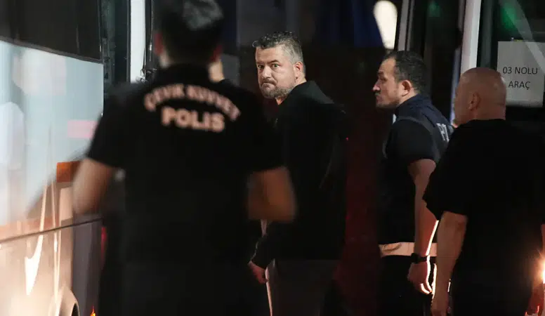 Buca Belediye Başkanı Görkem Duman tutuklandı: Soruşturmada 42 kişi hakkında tutuklama kararı