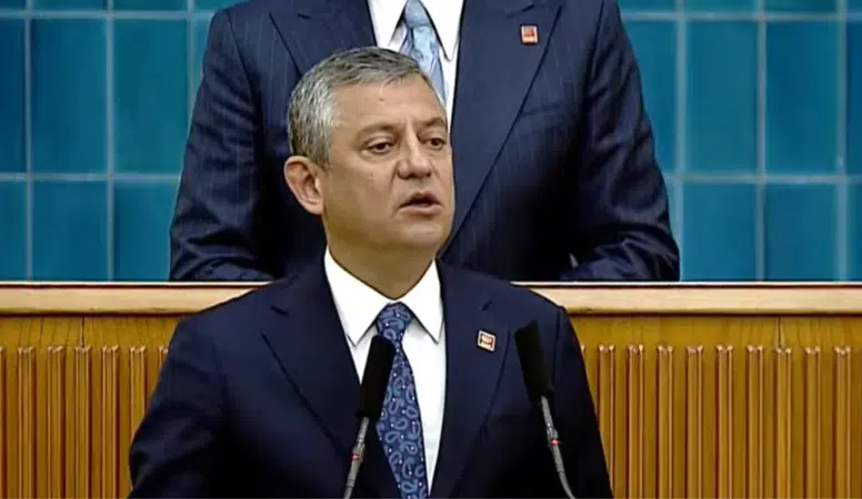 Özgür Özel: “Teslim Olmayacağız, Mücadeleyi Sürdüreceğiz”