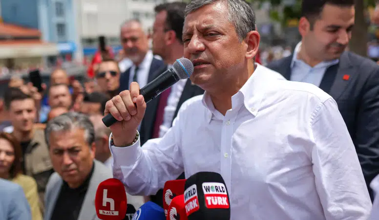 Özgür Özel: “Önce partimizi, sonra Türkiye’yi kurtaracağız”