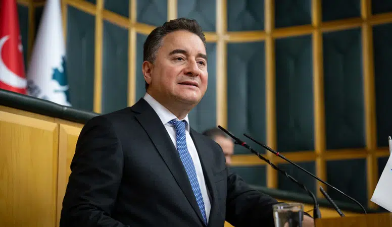 Ali Babacan: Kredi kartı Geçim Aracı Haline Geldi