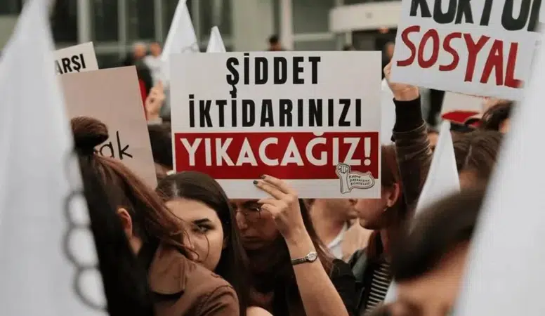 Kadını video ile tehdit eden kişiye 10 ay ceza verildi