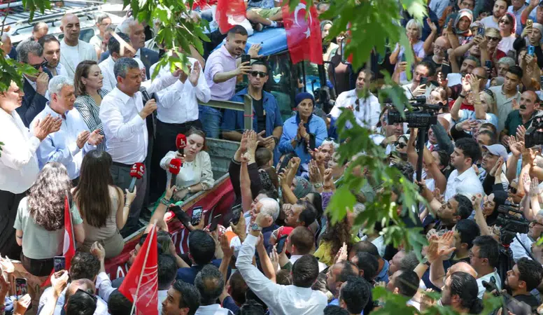 Özgür Özel Adana'da konuştu: "Partimizi geri almak istiyoruz ama..."