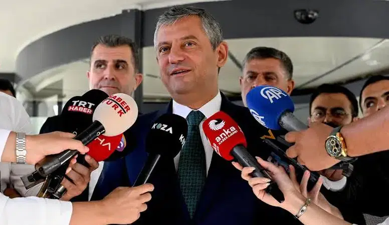 Özgür Özel liderliğindeki YENİ Parti, TBMM'de ikinci büyük parti oldu
