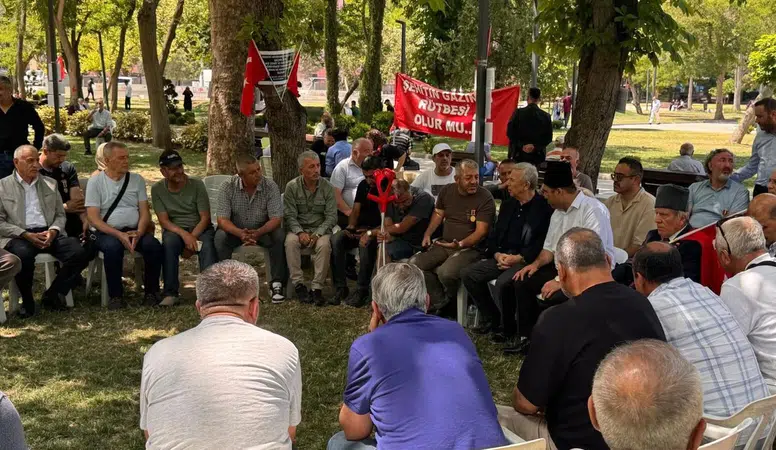 Mansur Yavaş, Güvenpark'taki er şehit aileleri ve gazileri ziyaret etti