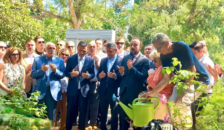 Özgür Özel, Altan Öymen'in anma törenine katıldı