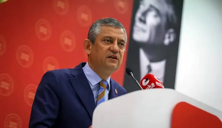Özgür Özel'in Yeni Partisi İçin İmzalar Toplandı, Kuruluş Dilekçesi Yarın Verilebilir