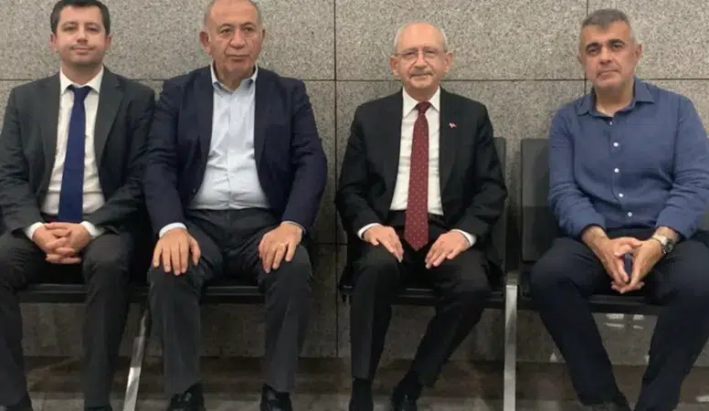 Kılıçdaroğlu, Deniz Göktaş'a destek için Çağlayan Adliyesi'ne gitti