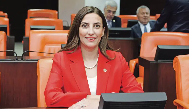 Evrim Rızvanoğlu: Türkiye'nin yapay zekada dijital bağımsızlık için strateji geliştirmesi şart!
